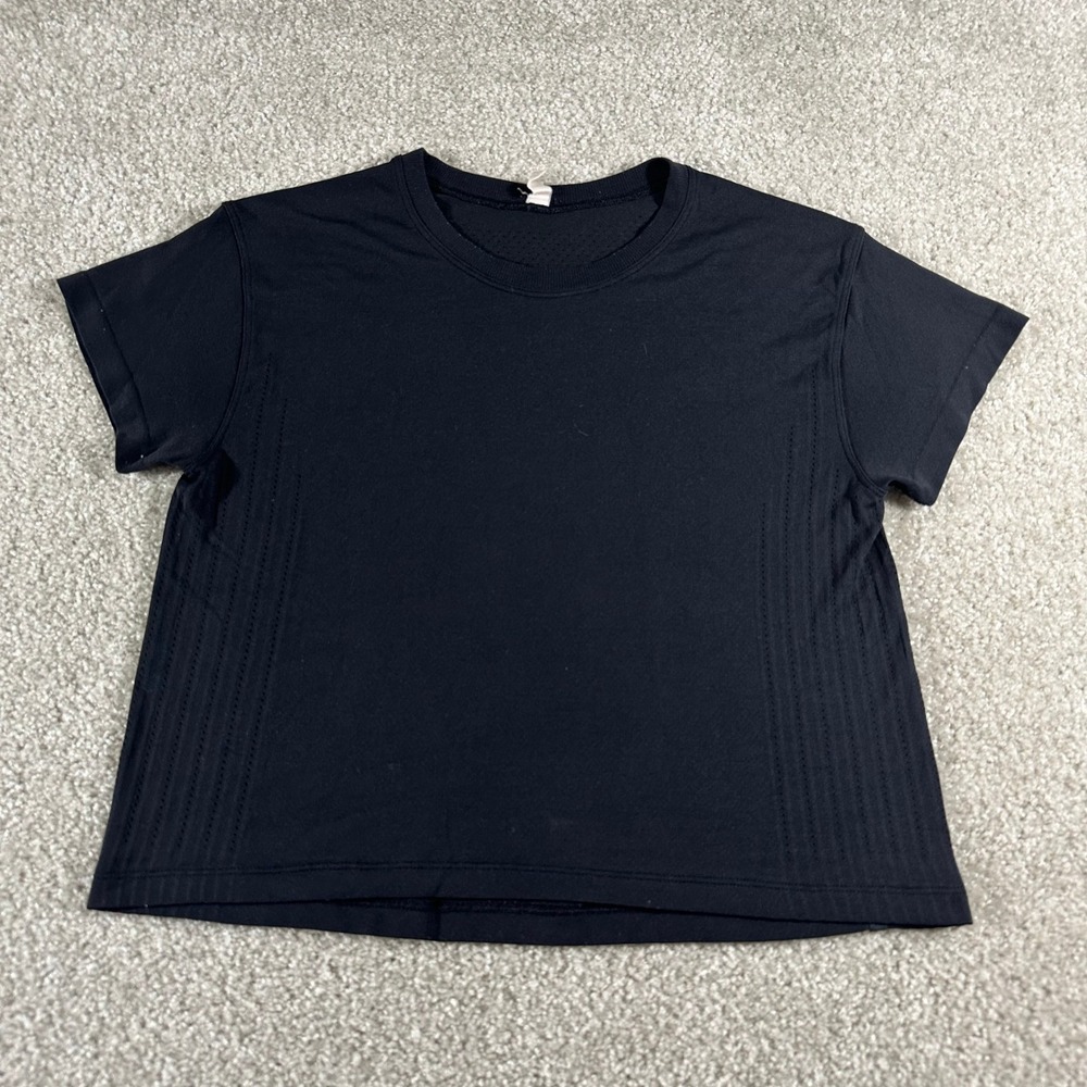 Lululemon Train to Be Short‎ Sleeve Shirt Black Mesh Vent Athletic Crop Top XS